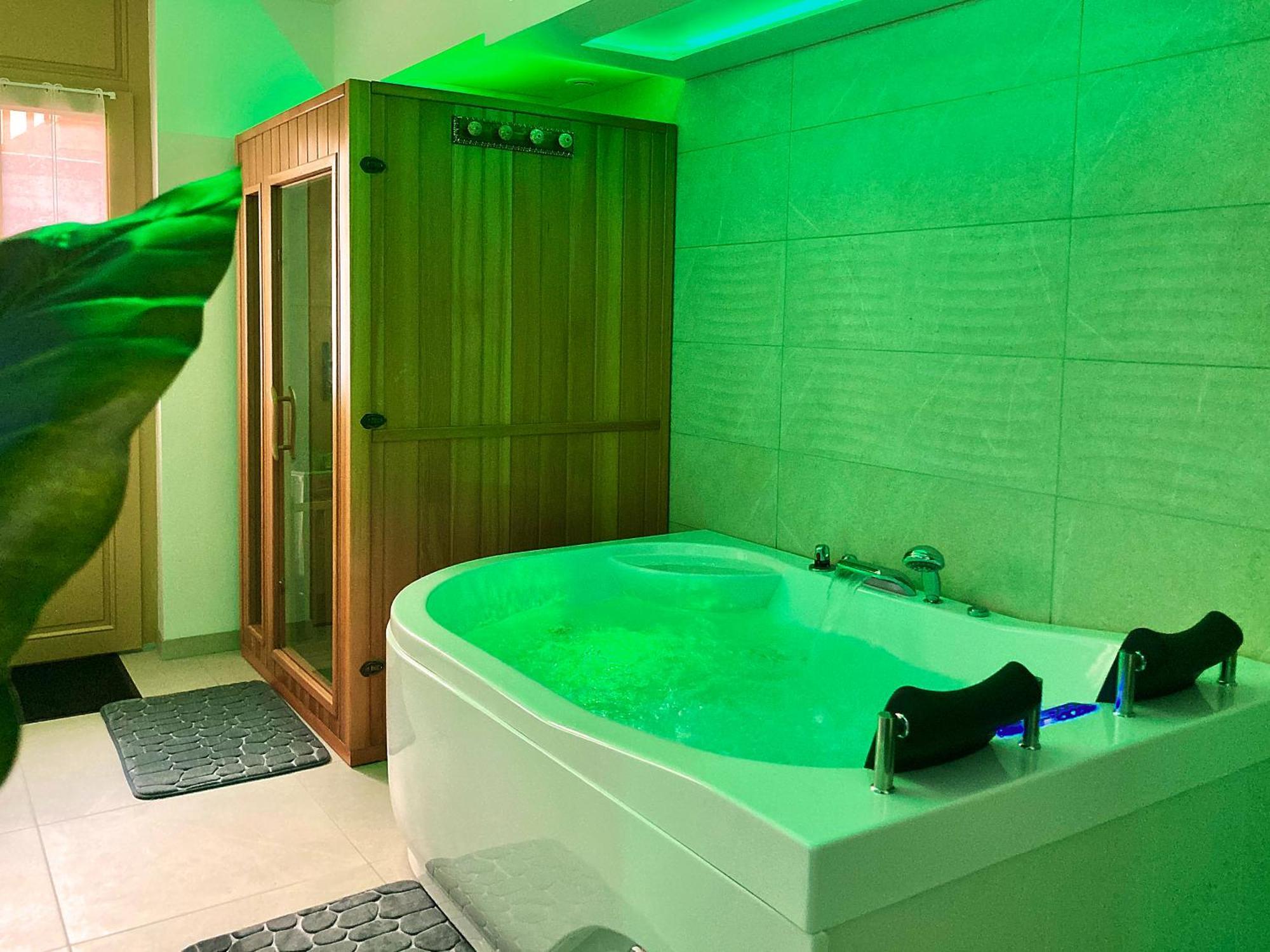 La Bulle De La Cathedrale - Spa - Sauna - Hammam ทรัวส์ ภายนอก รูปภาพ
